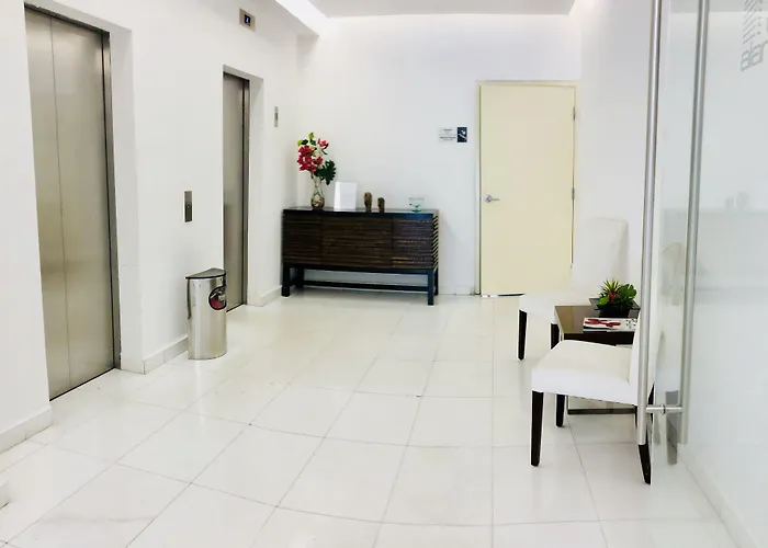 Boutique Downtown 1106